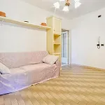 3 Bedroom Pet Friendly In Ne * Ne
