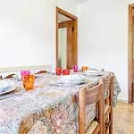 3 Bedroom Pet Friendly In Ne Διαμέρισμα