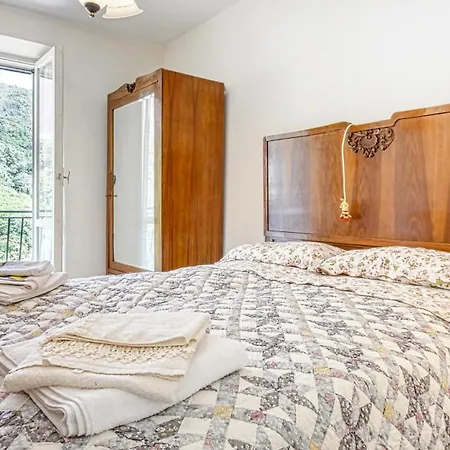 3 Bedroom Cozy Apartment In Ne Ne
